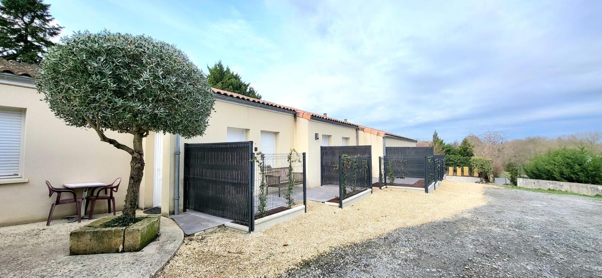 Residences Les Sansonnets "Appartements & Studios" Jonzac Exteriér fotografie